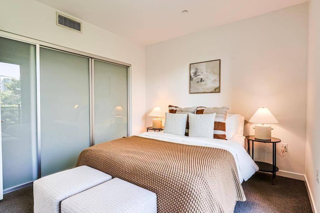 Near Beverly Center Luxury 2bd *