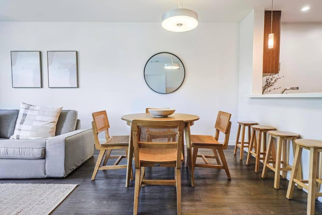 Near Beverly Center Luxury 2bd *