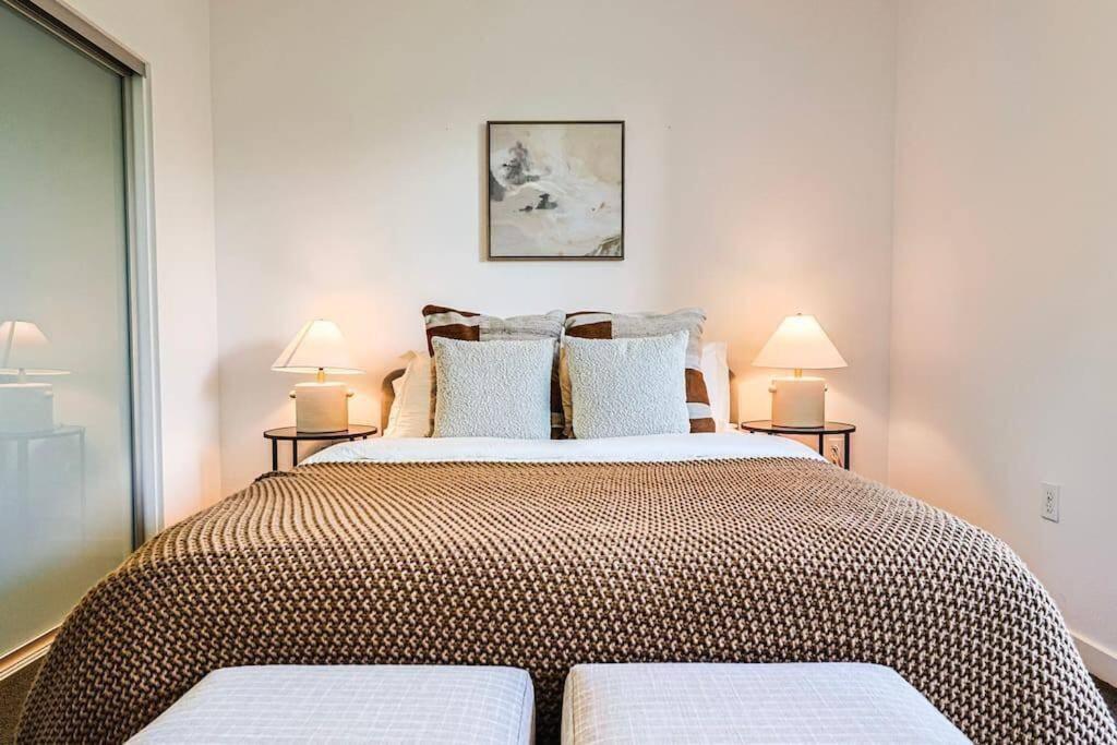 Near Beverly Center Luxury 2bd *